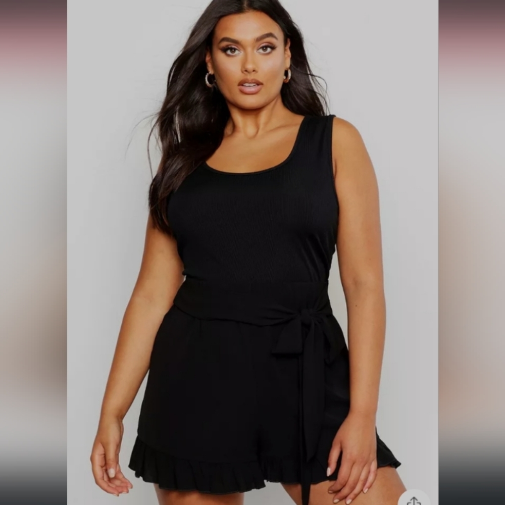 Frill Tie Front Woven Flippy Shorts